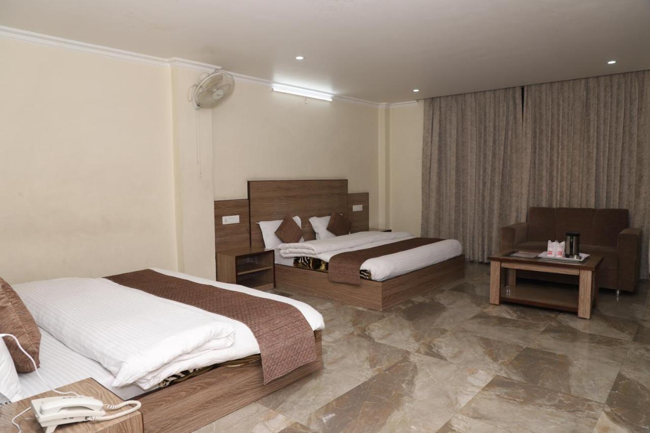 Hotel Hukam'S Holiday Home Касол Екстериор снимка