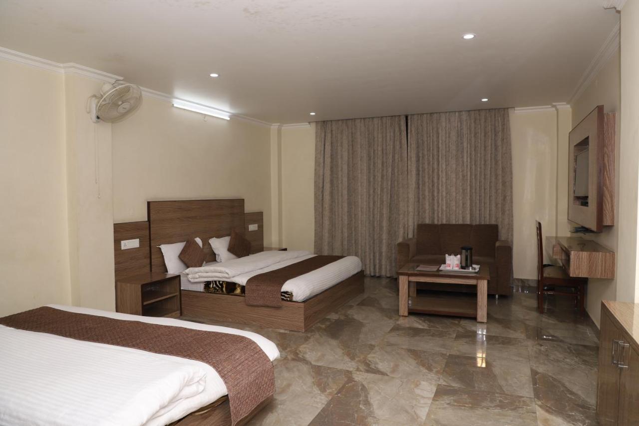 Hotel Hukam'S Holiday Home Касол Екстериор снимка